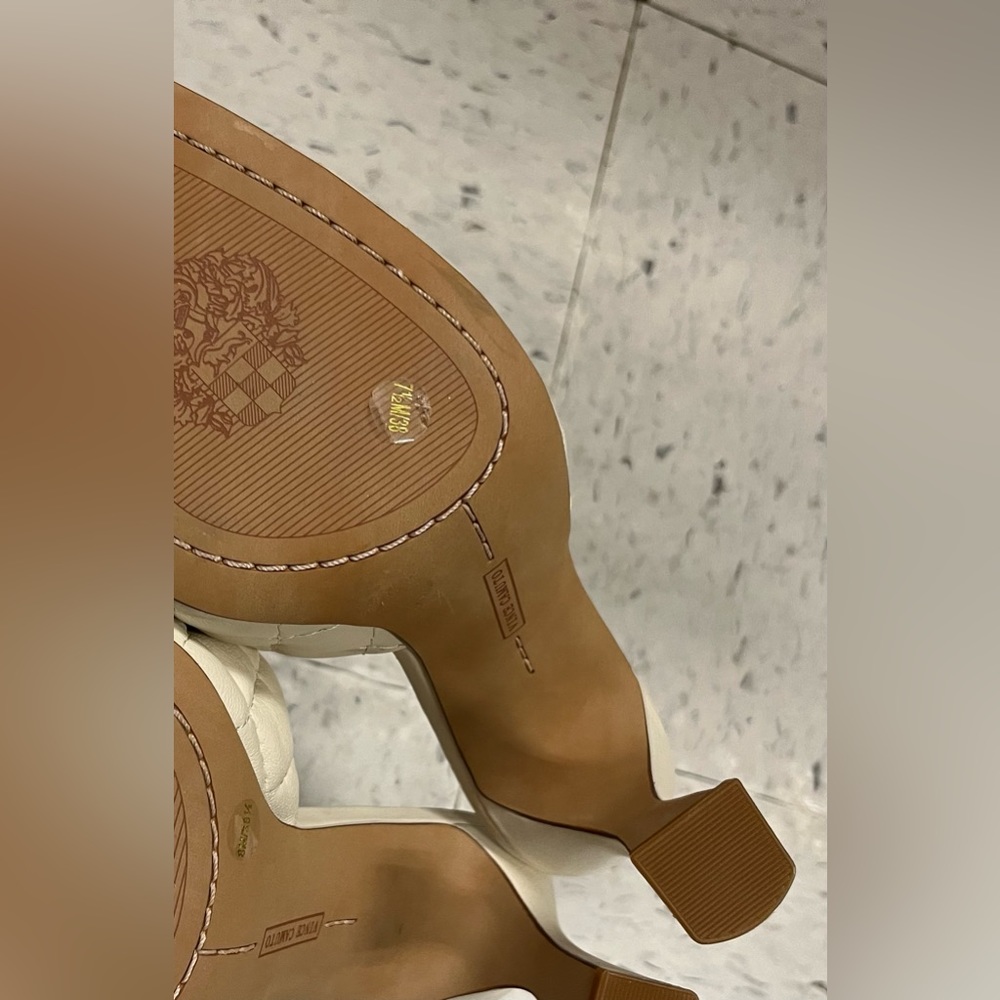 NWOT VINCE CAMUTO  Womens Reselm Ivory Mule Sandals Shoes size 7.5 No box - Picture 6 of 9